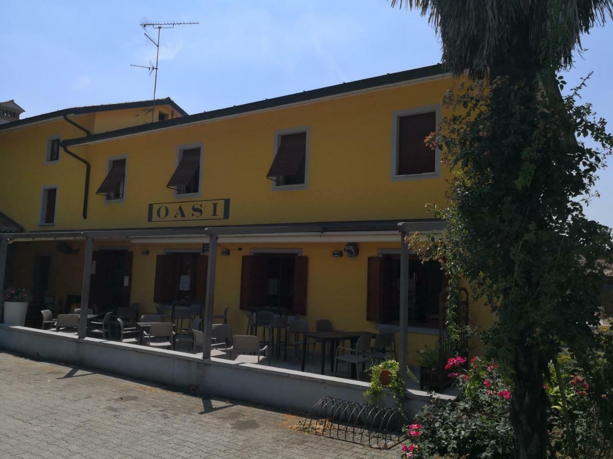 Отель Trattoria Bar Oasi Pocenia Экстерьер фото